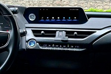 Штатная магнитола Farcar для Lexus UX 2019-2021 (LXS6005)